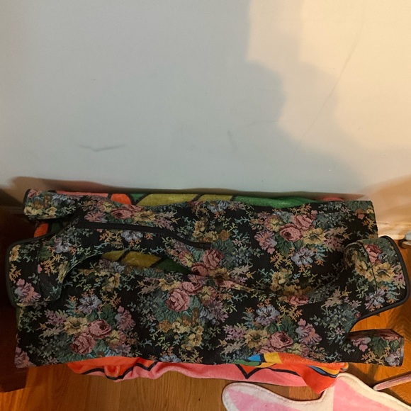 Current Mood Couch Boots - Picture 1 of 3